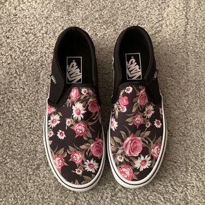 New Vans size 6.5 Sneakers black with floral detail. Never worn!